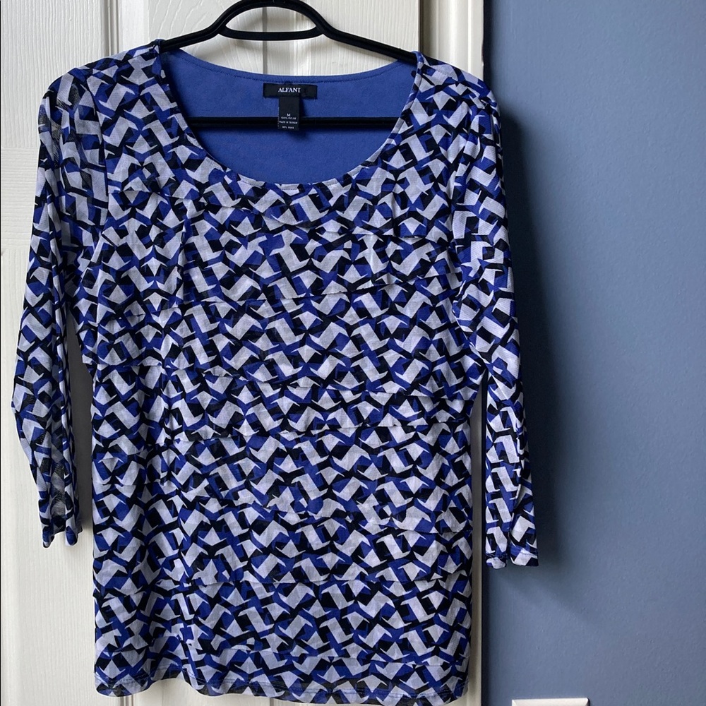 Mesh layered top